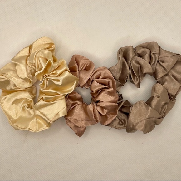 Satin Scrunchie - Picture 1 of 4